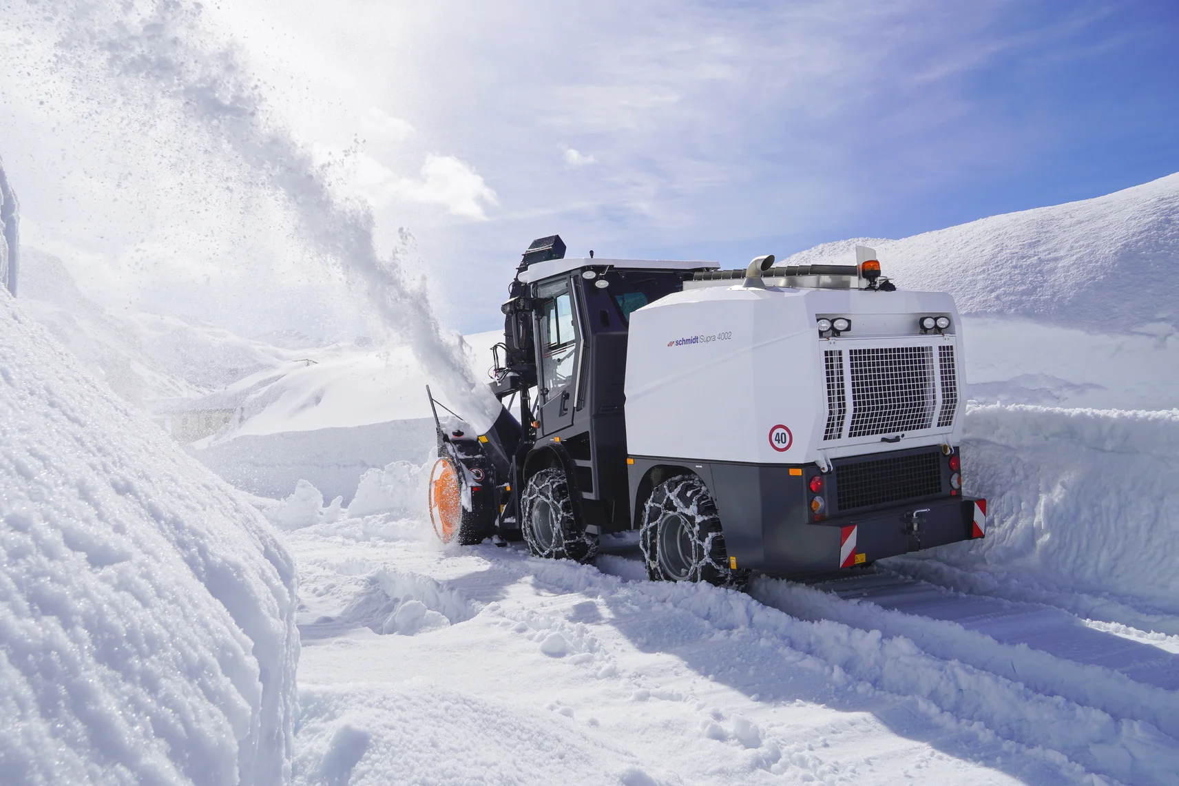 Snow clearance on the Gotthard Pass road - a case for our most